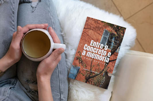 Livro Entre o Concreto e a Memória: a casa afetiva -  2a Edição